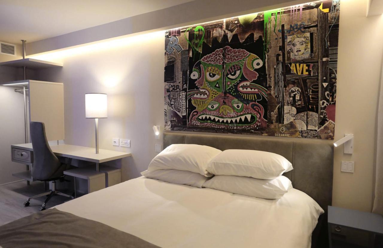 Link Hotel & Hub By Dan Hotels Тел Авив Екстериор снимка